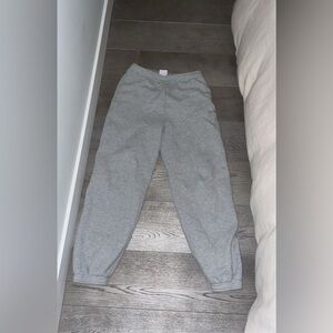 Gray aritzia Sweatpants